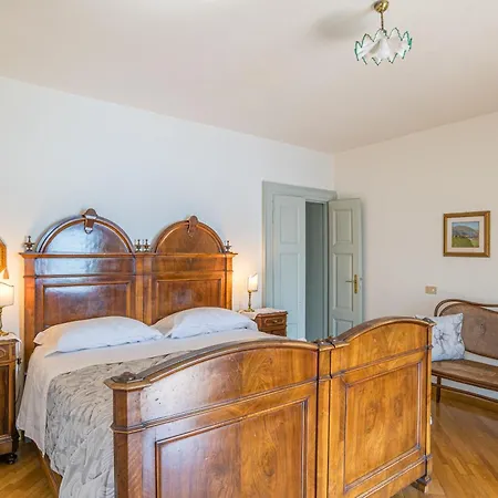 La Torre Dell'isola Apartment
