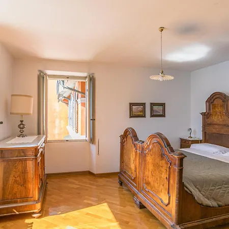 La Torre Dell'isola Apartment *